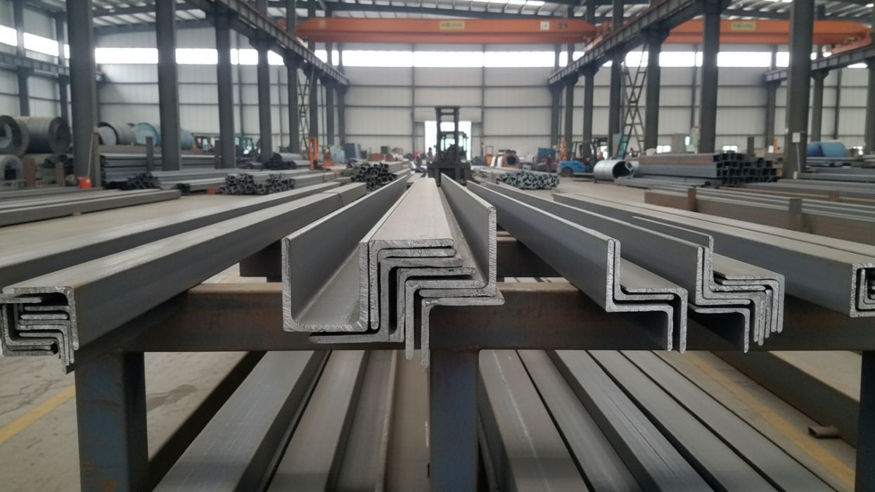 İnşaat ve Sanayide L Demir Kullanımı